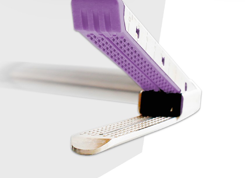 Одноразова стерильна касета CN-CCRE30-W. Довжина шва 33 мм. Висота скобок 2.0/2.5/3.0 мм. Коричнева